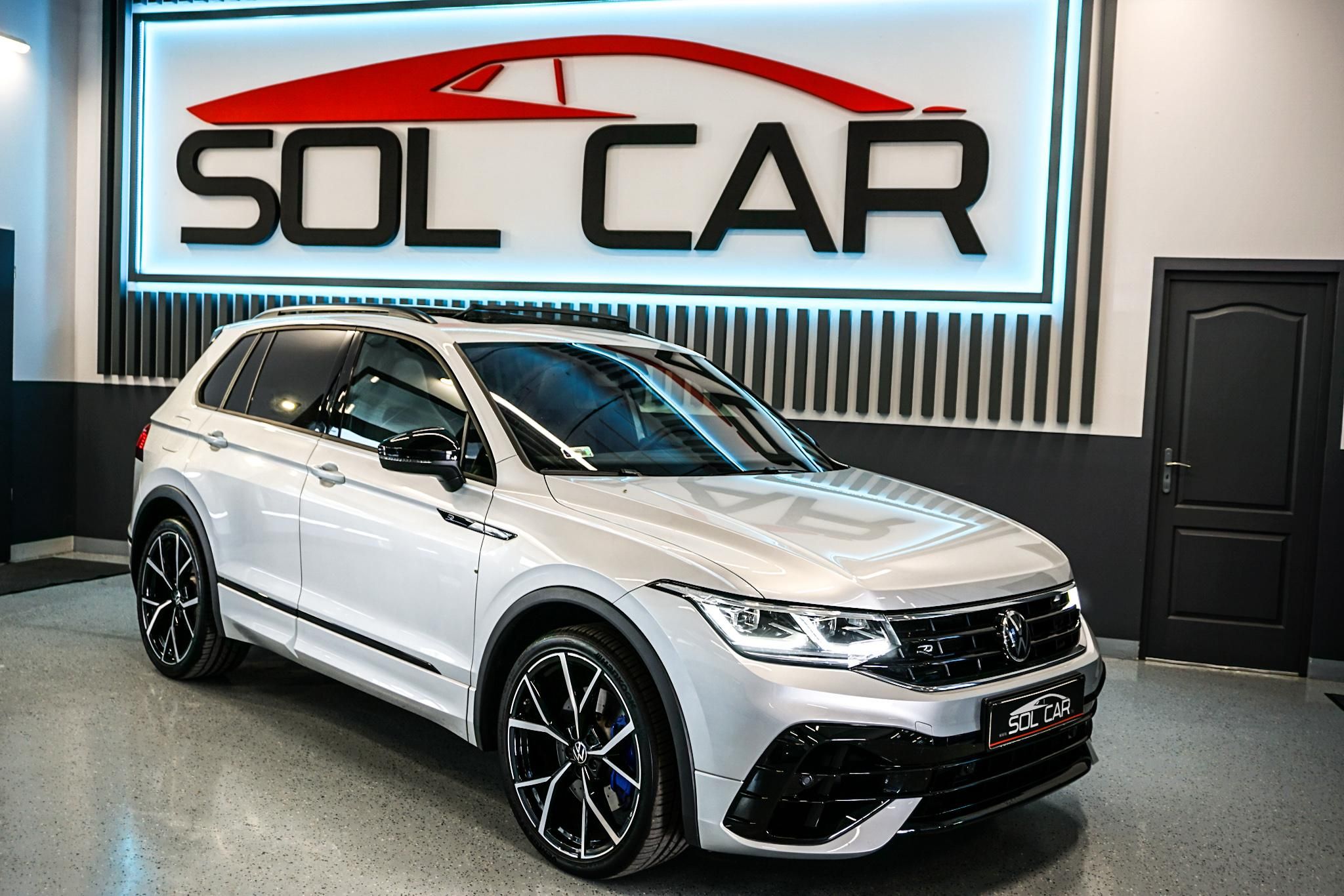 VOLKSWAGEN TIGUAN 2.0 TSI R 4Motion DSG IQ LIGTH/3 ZONE KLÍMA/DISTR/PHONEBOX/PANO/HARMAN/KARDON/ÁFA!