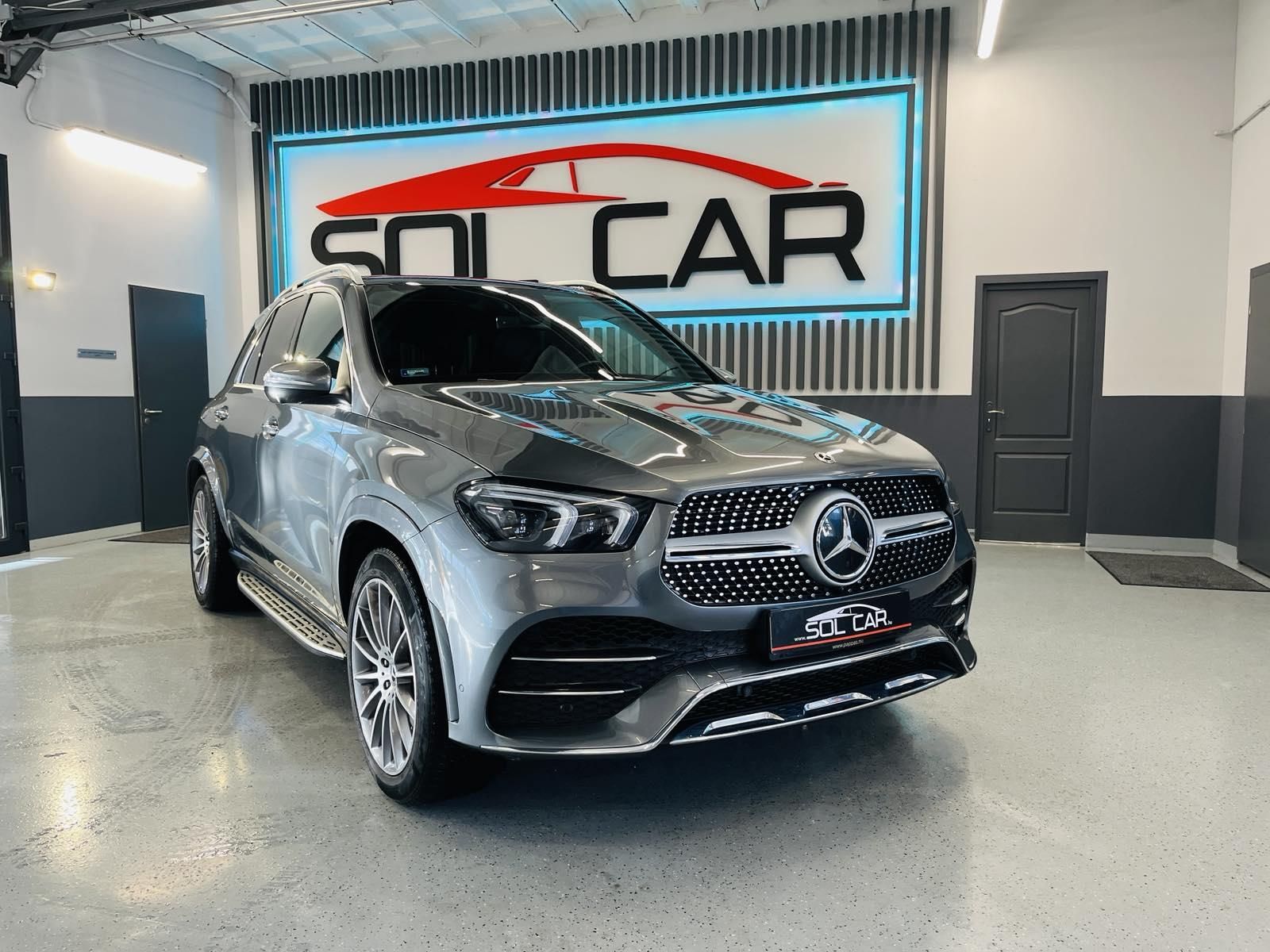 MERCEDES-BENZ GLE 350 d 4Matic 9G-TRONIC MAGYARORSZÁGI / GARANCIÁS/ SZERVIZCSOMAGOS/ 360 KAMERA /LED
